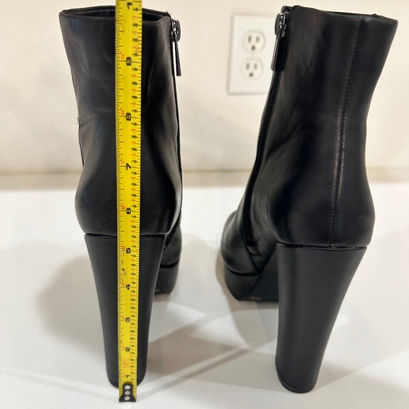 Jessica Simpson's  ankle boots, high heel womens size 8 black color - Picture 5 of 14